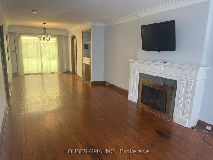 Property Photo: 206 Burnett Avenue Main ON M2N 1V8