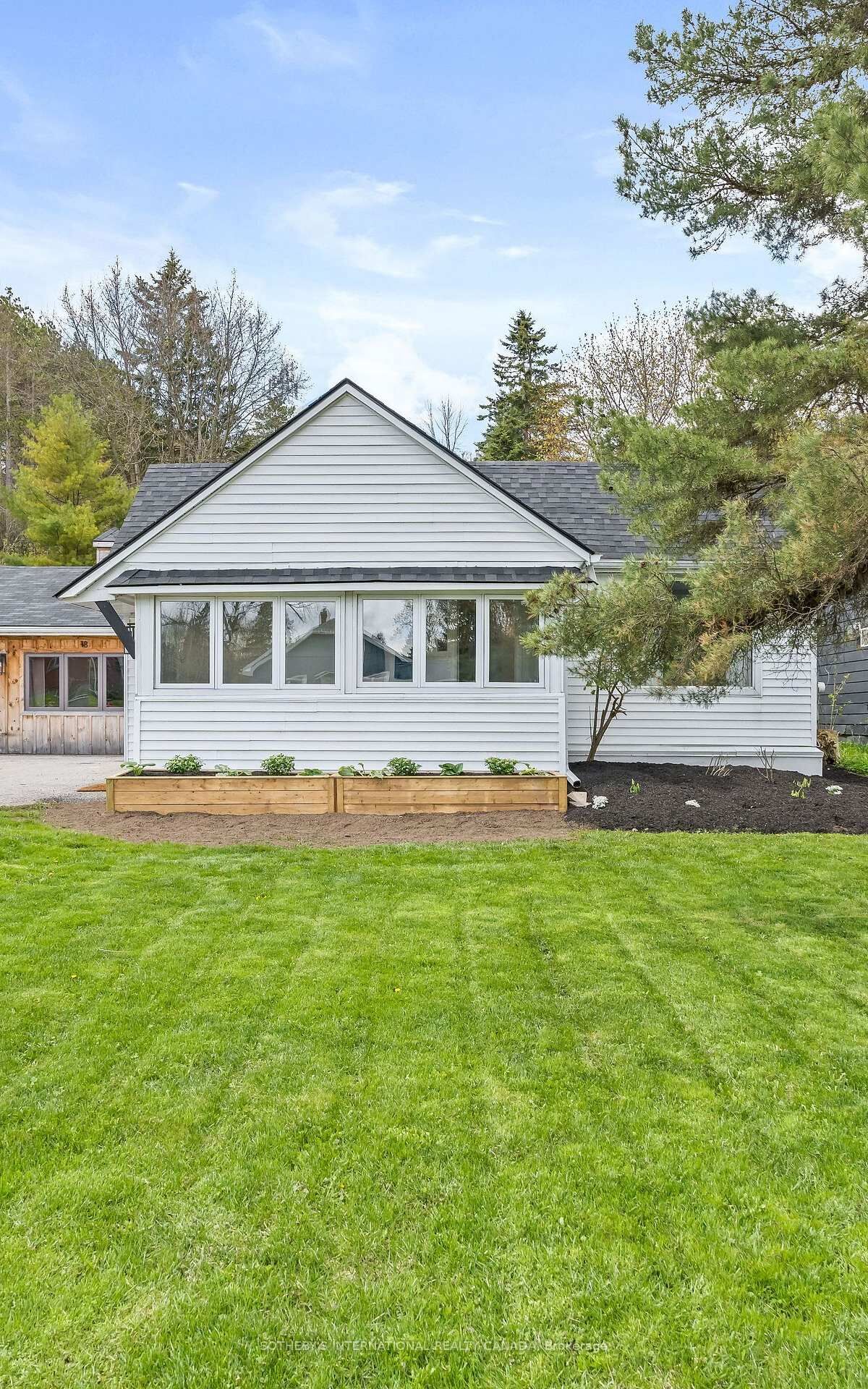 Property Photo: 18 Main Street ON N0B 1T0