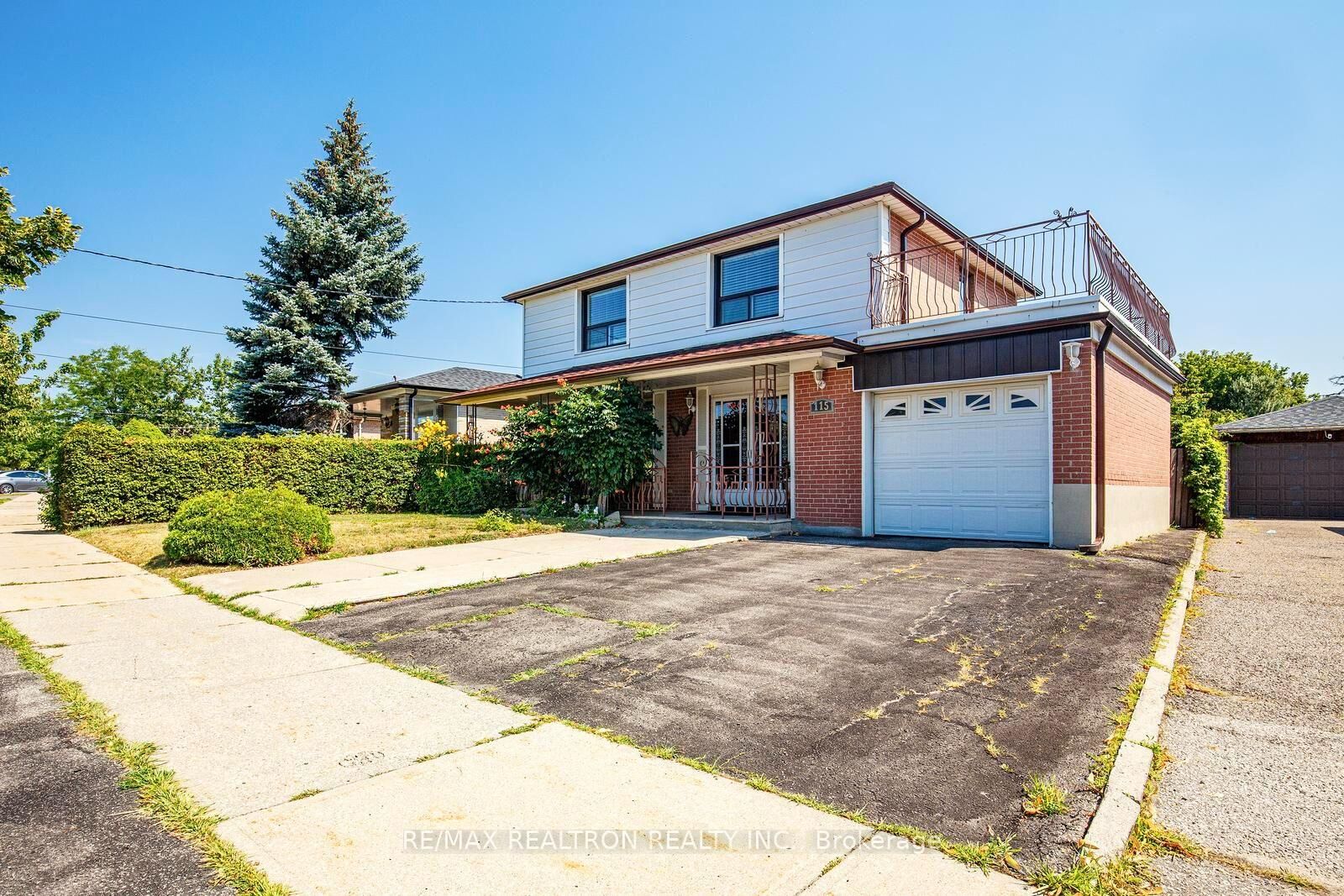 Property Photo: 115 Hullmar Drive ON M3N 2E5