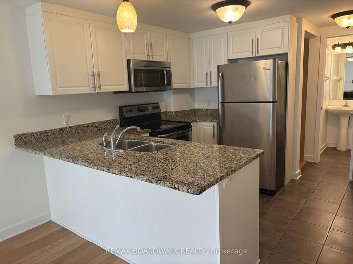 Property Photo:  132 Daly Avenue  ON K1N 0B2 