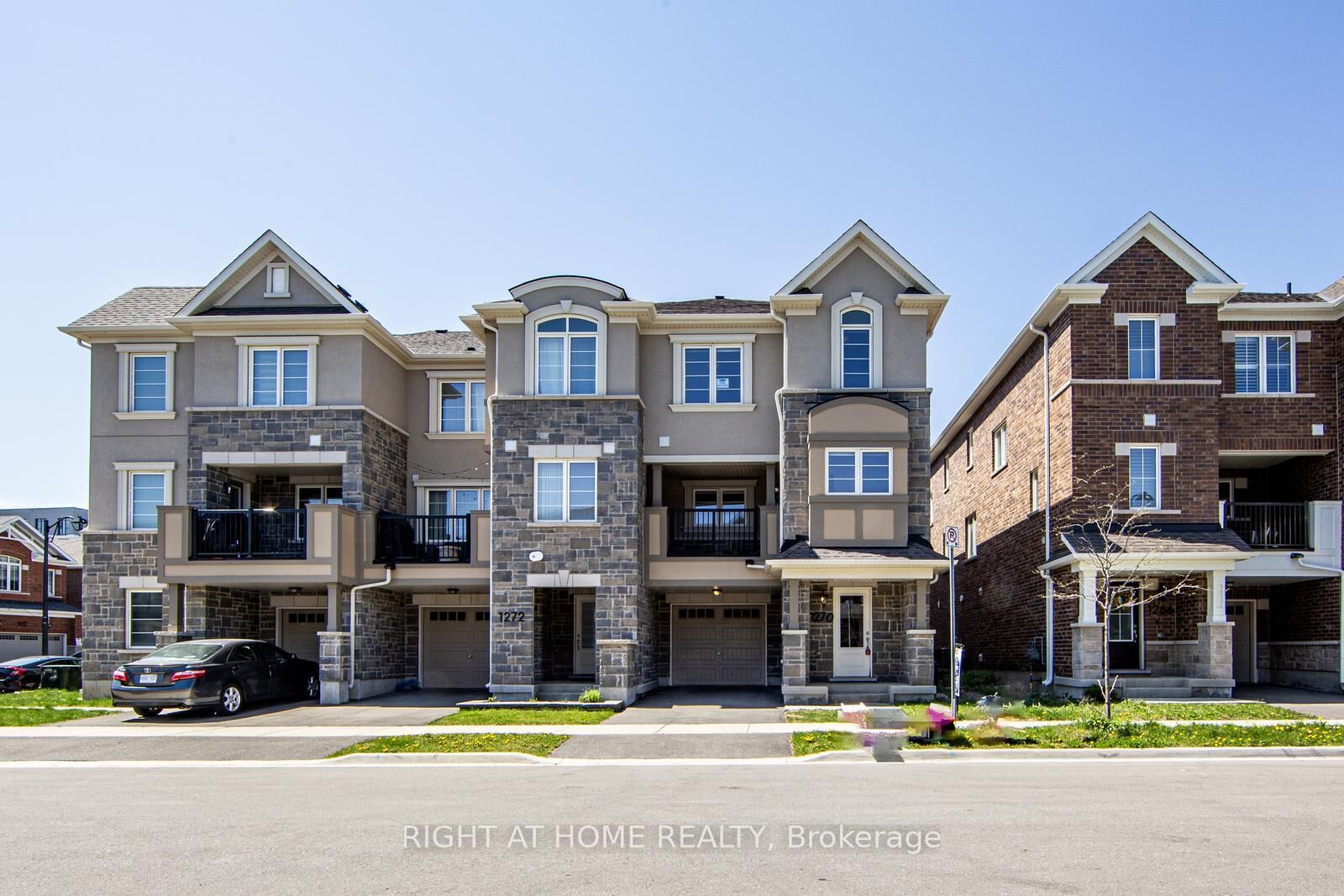 Property Photo: 1270 Wintergreen Place ON L9E 1S4