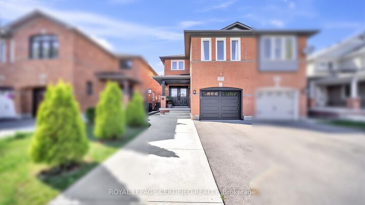 Property Photo: 70 Vintage Gate ON L6X 5C2