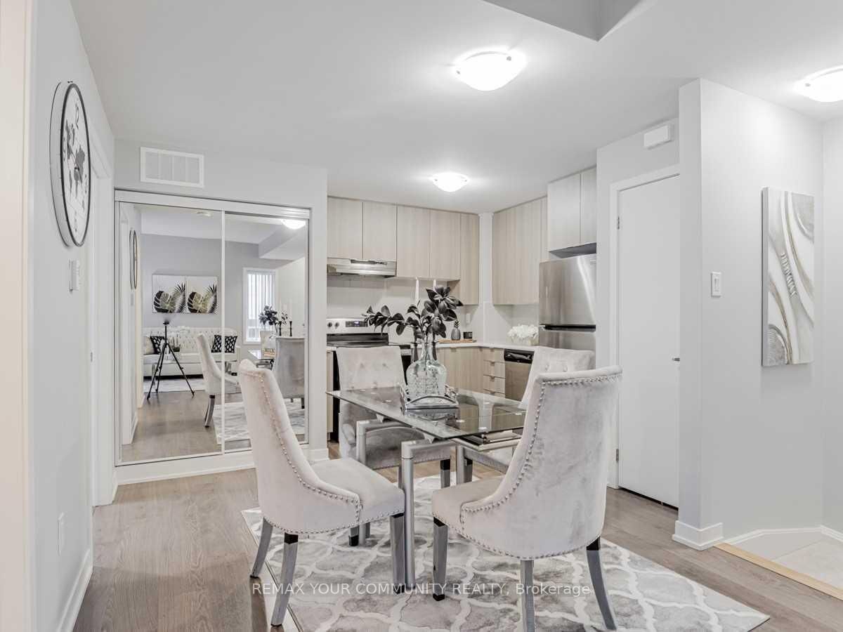 Property Photo: 50 Orchid Place Drive Room 1 ON M1B 2W1