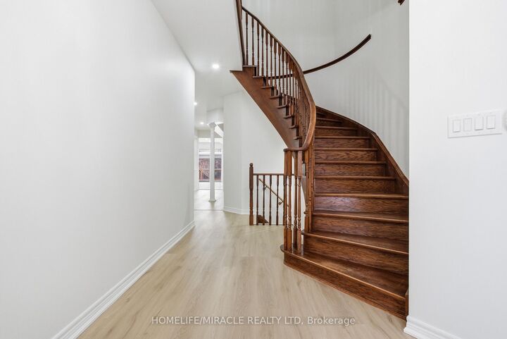 Property Photo: 71 Skyvalley Drive ON L6P 3B7