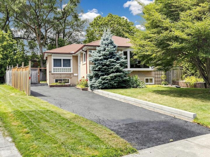 Property Photo: 22 Jeffton Crescent ON M1G 2R5