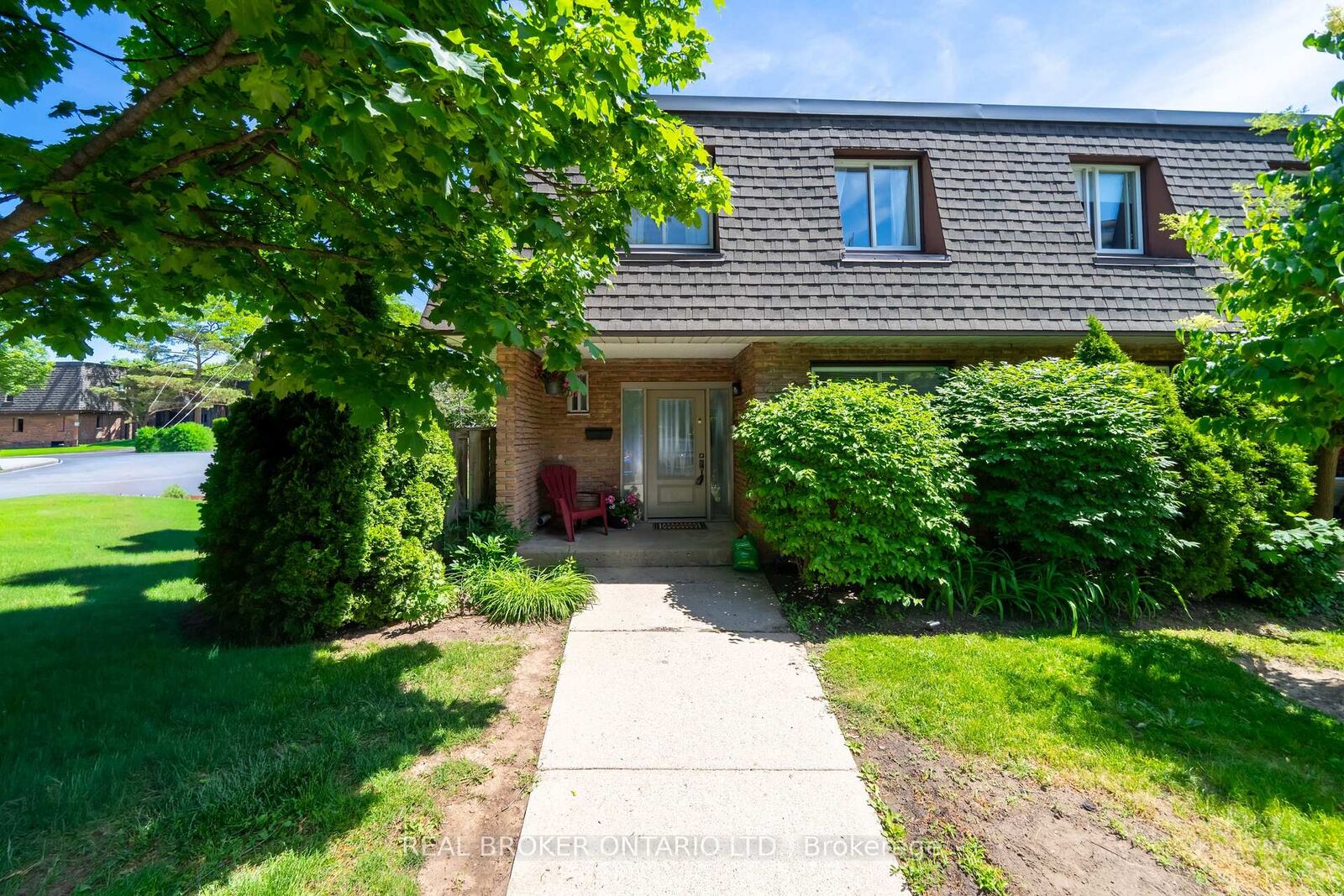 Property Photo: 684 Dynes Road 1 ON L7N 2V6