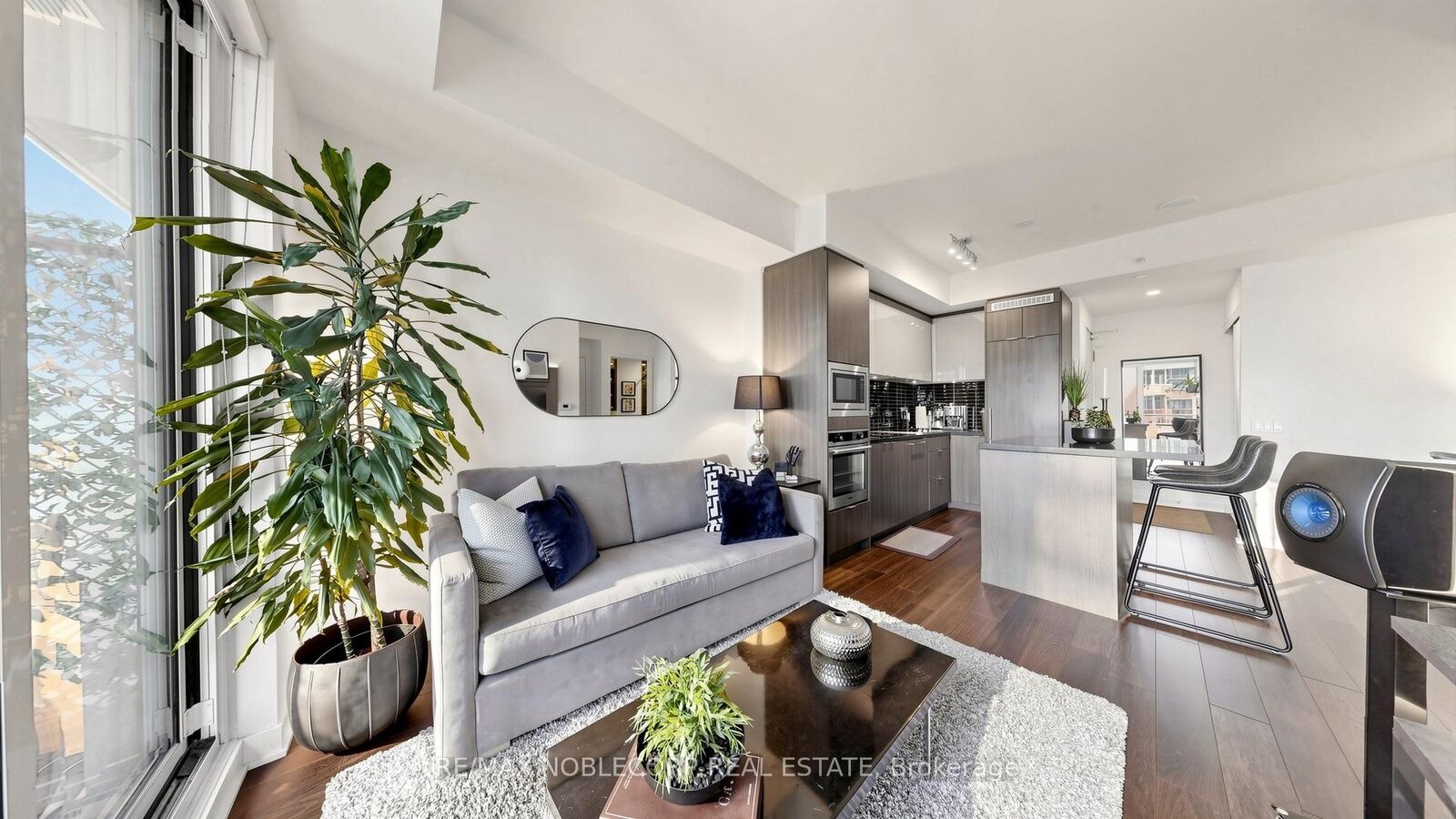 Property Photo: 115 Blue Jays Way 3906 ON M5V 0N4