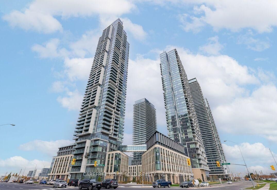 Property Photo:  7890 Jane Street 4703  ON L4K 0K9 