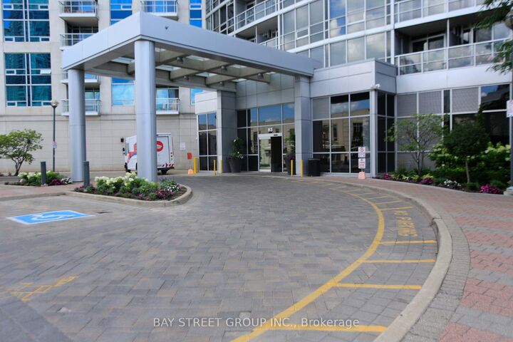 Property Photo: 83 Borough Drive 1814 ON M1P 5E4