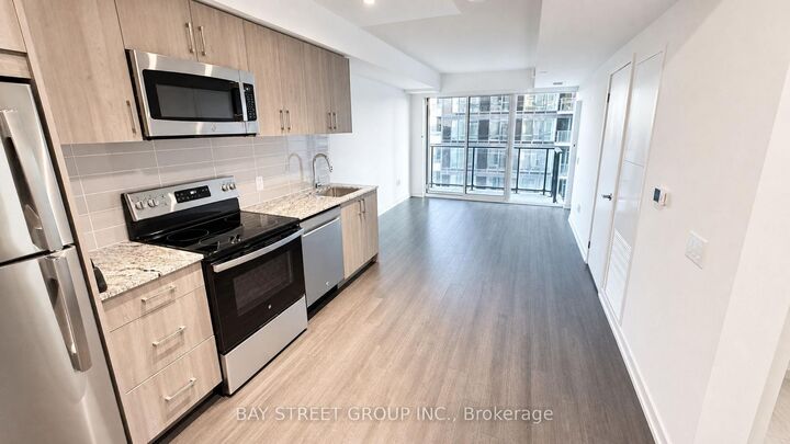 Property Photo:  4010 Eglinton Avenue W 1016  ON M9A 0G5 