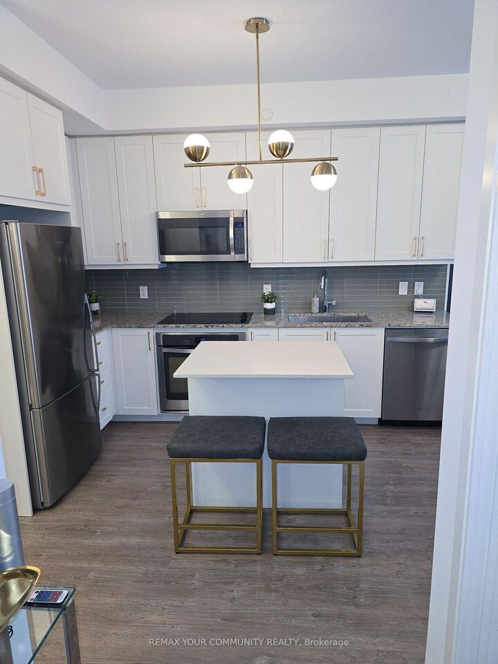 Property Photo:  9608 Yonge Street 705A  ON L4C 0X4 
