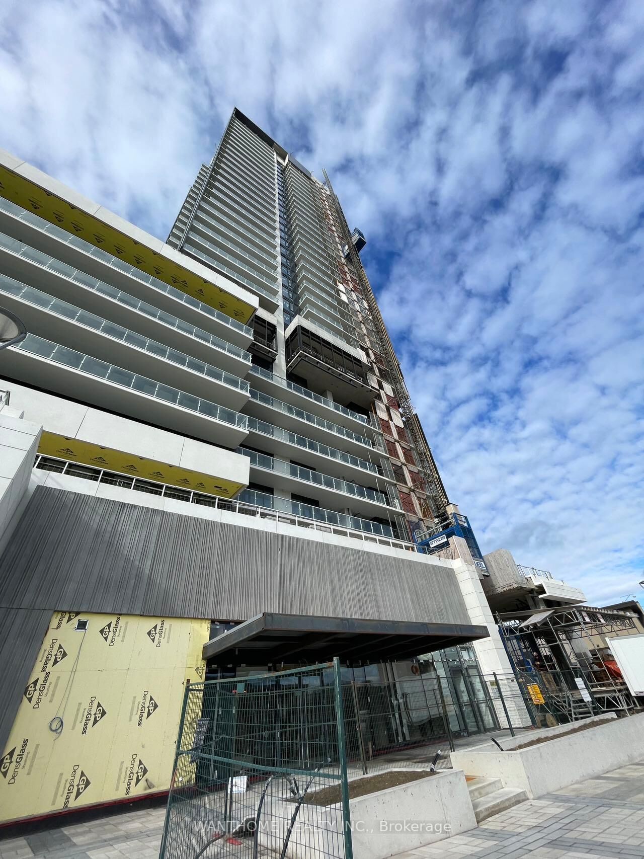 Property Photo:  50 O'Neill Road 620  ON M3C 0R1 