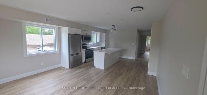 Property Photo: 118 Scott Street 3 ON N7G 1K3
