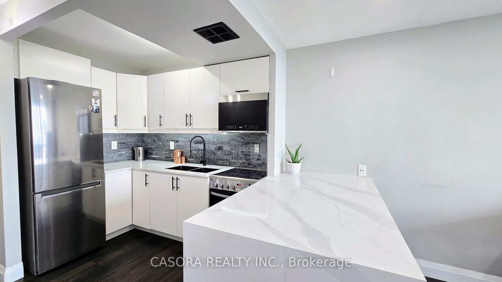 Property Photo: 150 Charlton Avenue E 3003 ON L8N 3X3