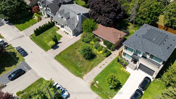 Property Photo: 1405 Constance Drive ON L6J 2T9