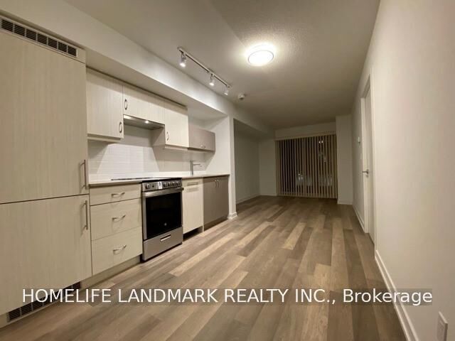 Property Photo:  181 Huron Street 506  ON M5T 0C1 