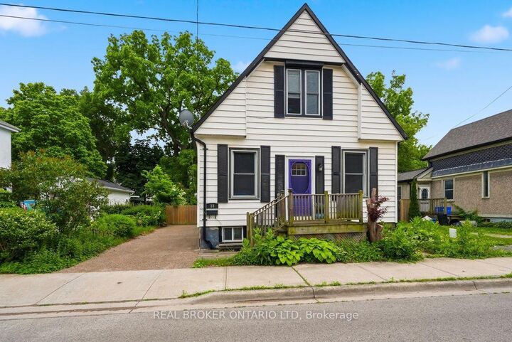 Property Photo:  18 Mount Pleasant Avenue  ON N6H 1C9 