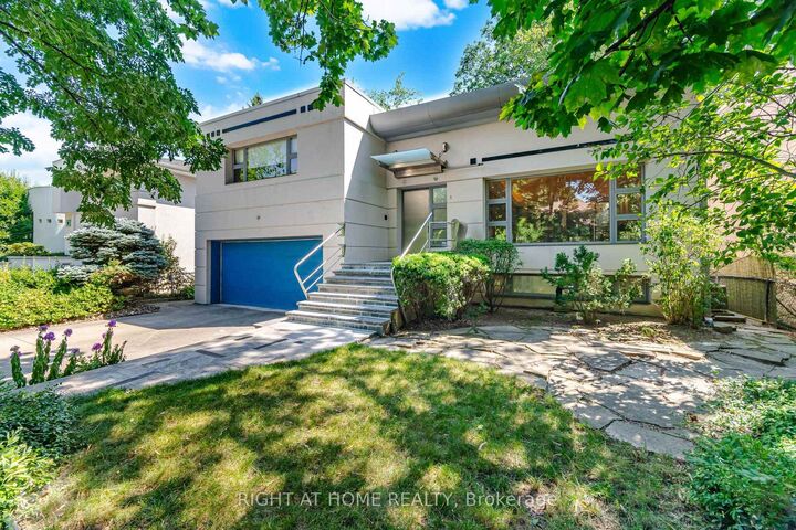 9 Saguenay Avenue — photo 1