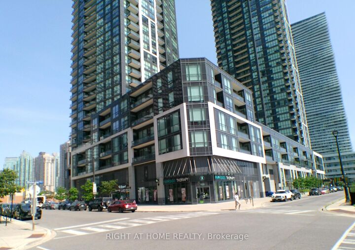 Property Photo:  510 Curran Place 2202  ON L5B 0J8 