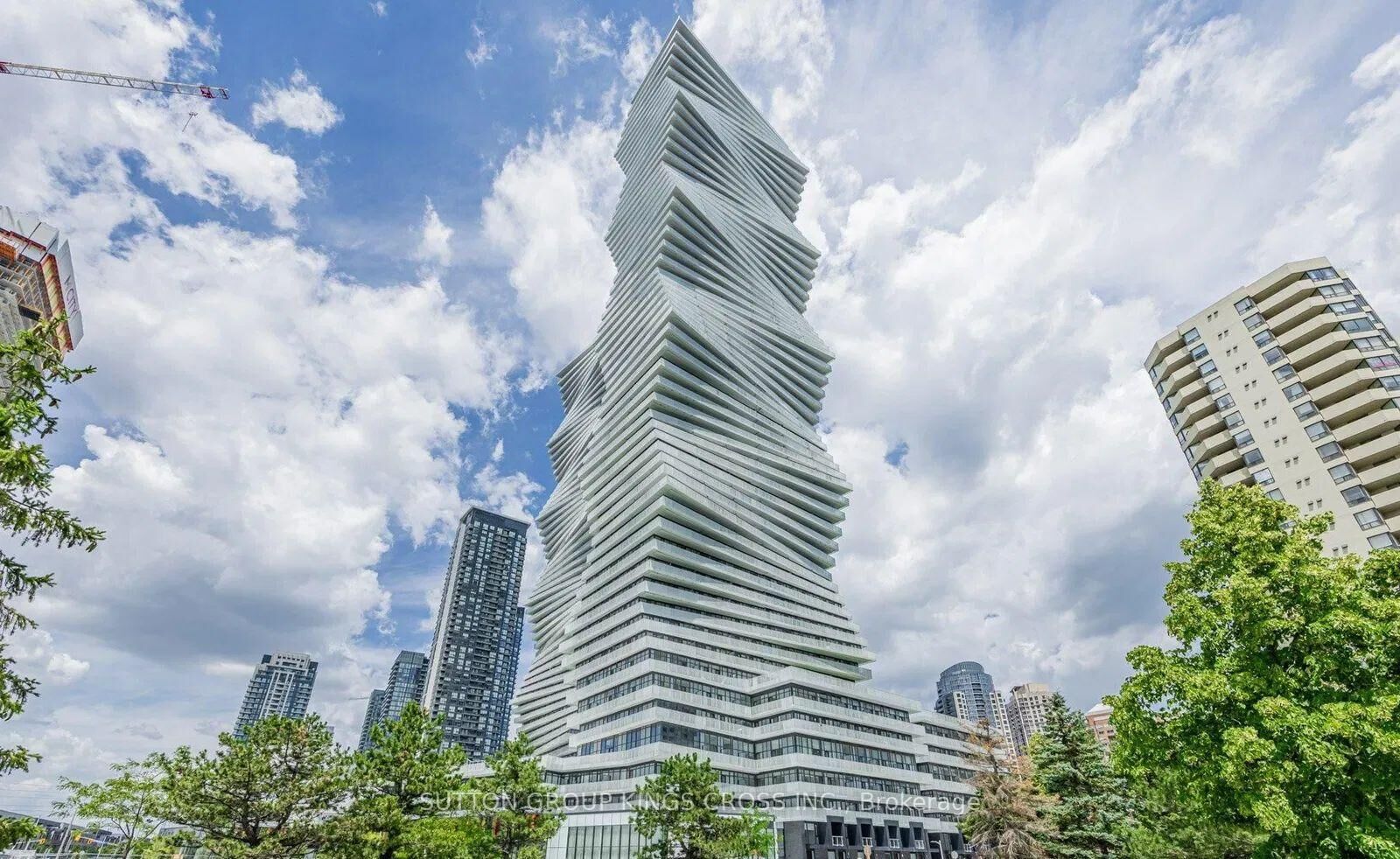 Property Photo: 3883 Quartz Road 2504 ON L5B 0M4