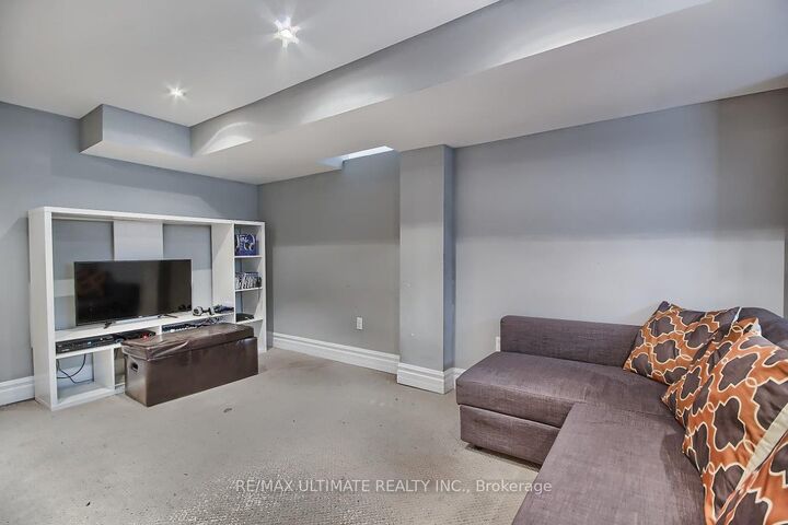 Property Photo: 3 Cornerstone Road Lower ON L6E 1S4