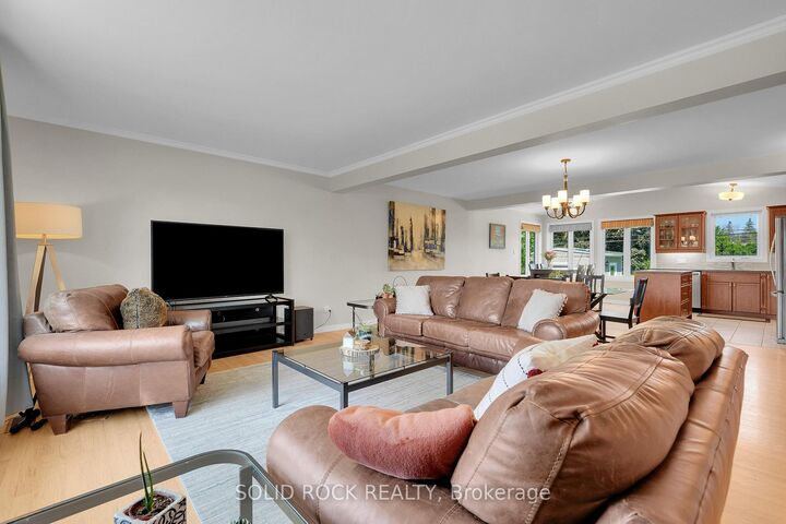 Property Photo:  9 Stanwood Drive  ON K2G 2Z1 