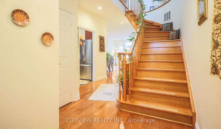 Property Photo: 3593 Kariya Drive ON L5B 3J2