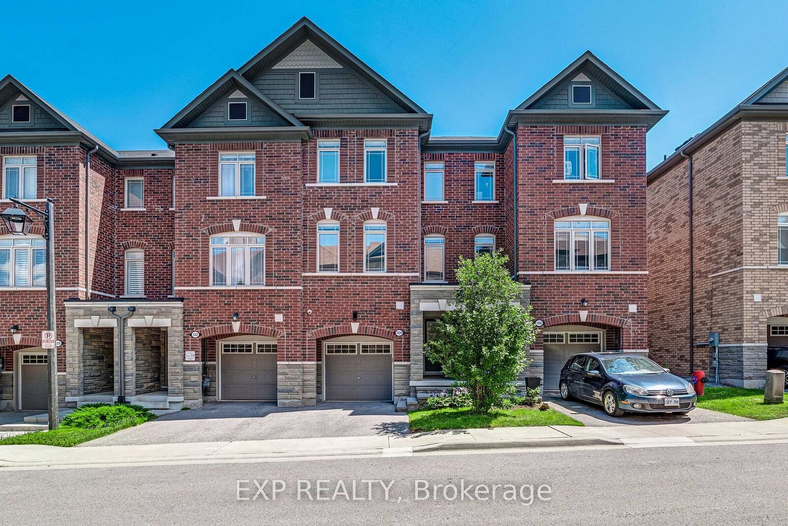 Property Photo: 104 Gordon Circle ON L3Y 0C9