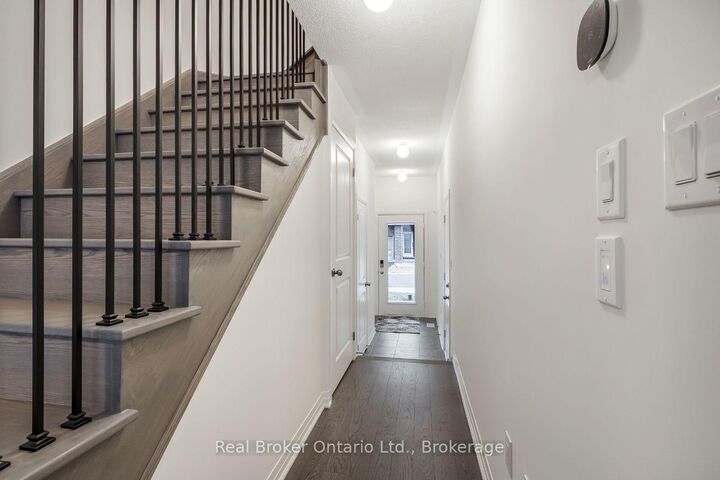 Property Photo: 79 Caspian Square 267 ON K2V 0R3