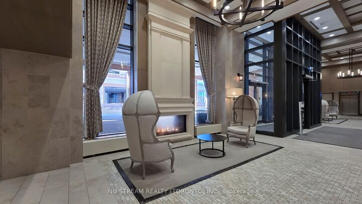 Property Photo:  3091 Dufferin Street 613  ON M6A 0C4 