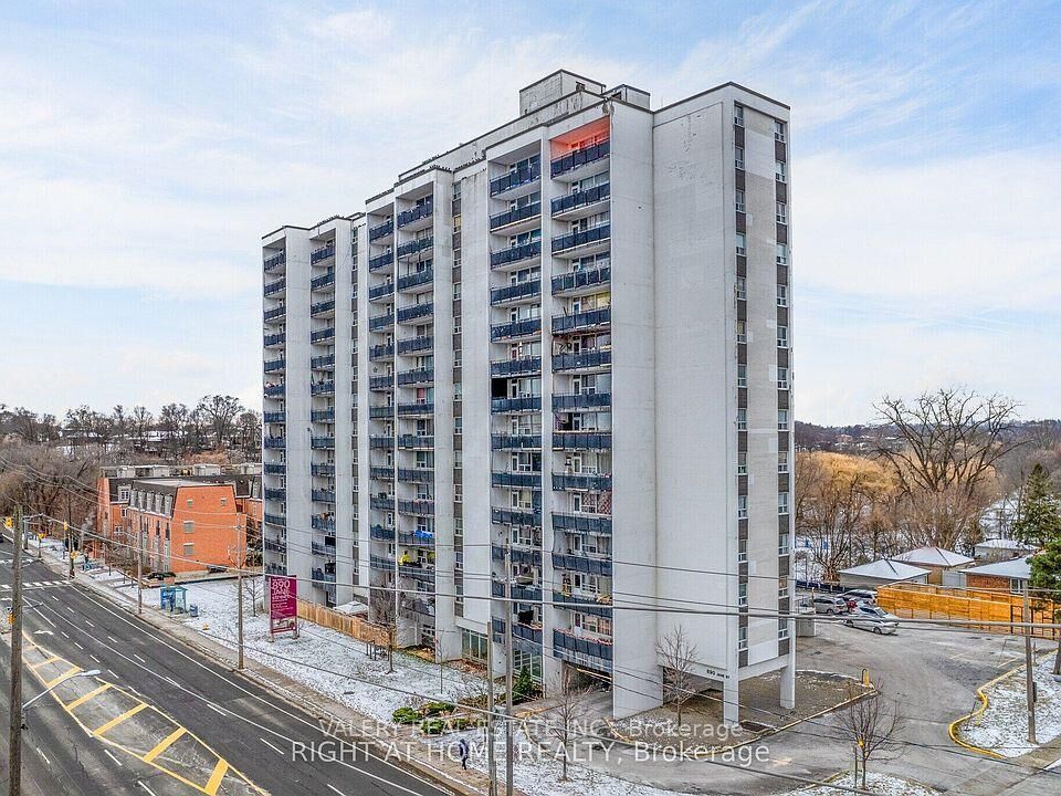 Property Photo: 890 Jane Street 1105 ON M6N 4C3