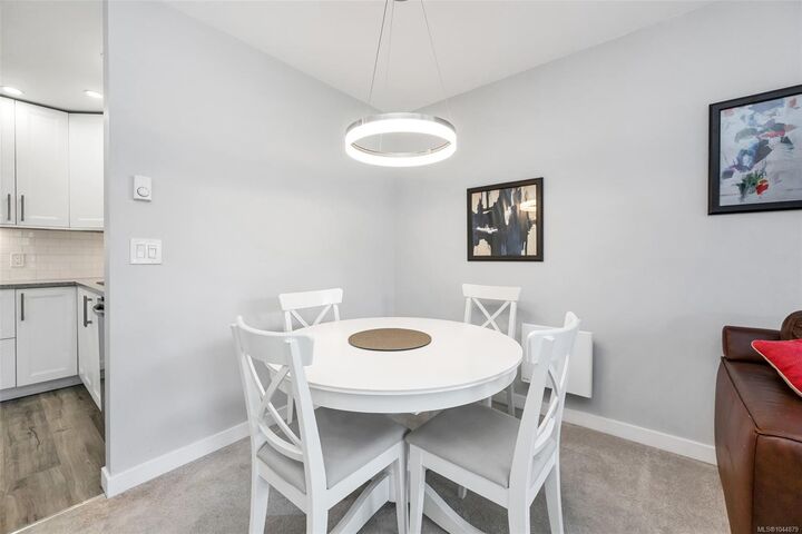 Property Photo: 3900 Shelbourne St #201 BC V8P 4H8