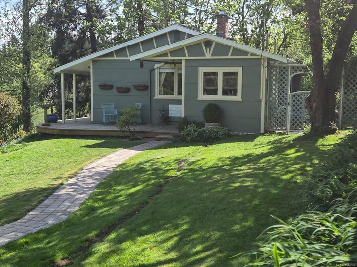 2942 Sherman Rd — photo 1