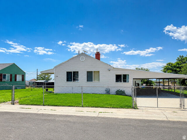 Property Photo: 118 Shuman St UT 84520