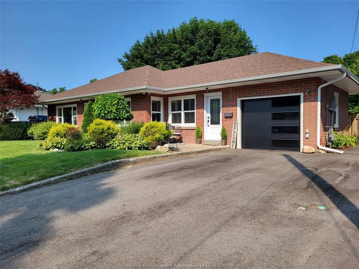 Property Photo: 86 Mary Street ON N0P 2K0