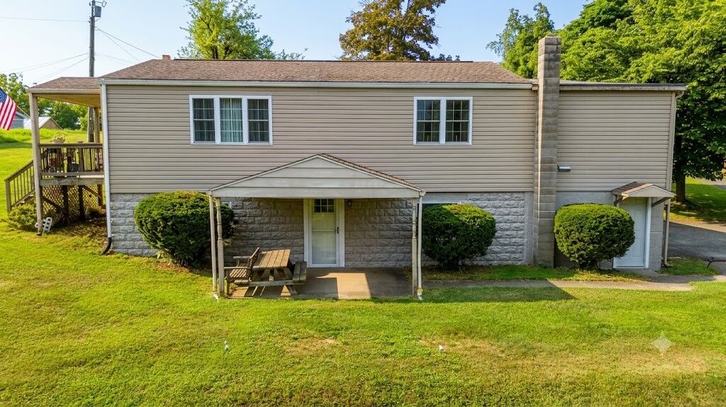 Property Photo:  4649 Jefferson Avenue  PA 15312 