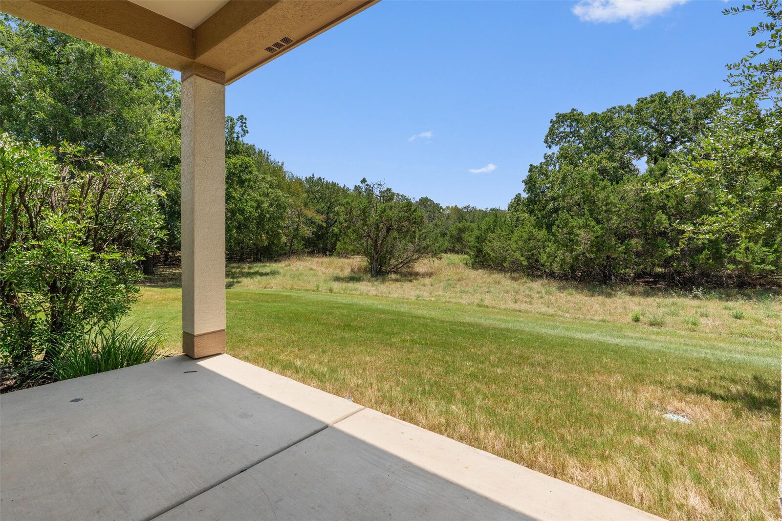Property Photo: 215 Crockett Loop TX 78633