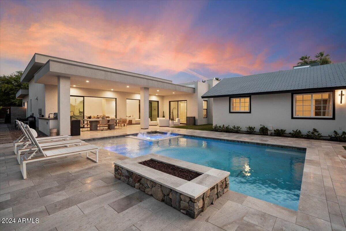 Property Photo:  744 E Myrtle Avenue  AZ 85020 