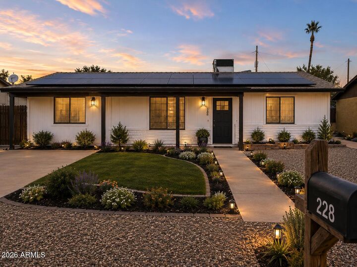 Property Photo:  228 W 18th Avenue  AZ 85120 
