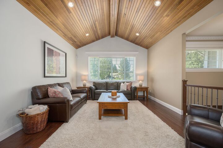 Property Photo: 825 Robinson Street BC V3J 4G4