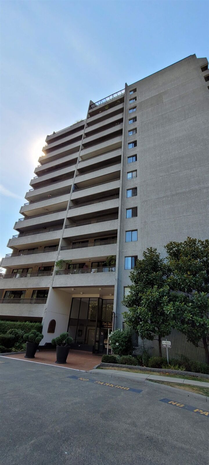 4194 Maywood Street 904 — photo 1