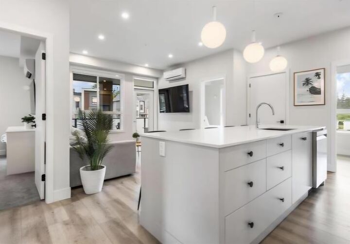 Property Photo: 45505 Campus Drive 210 BC V2R 6L2