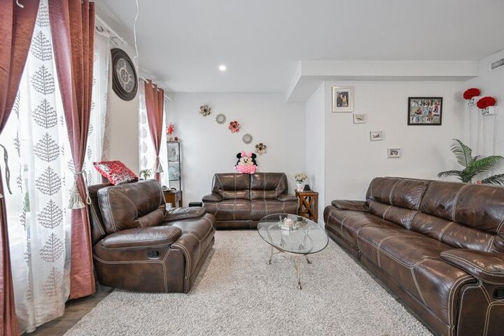 Property Photo: 27640 Lantern Avenue 23 BC V4X 0C3