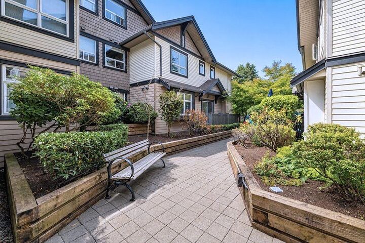 Property Photo: 4468 Albert Street 306 BC V5C 2G2