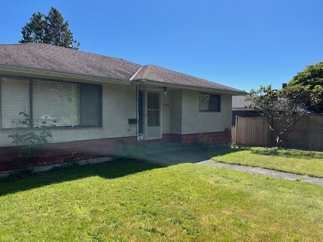 Property Photo: 4840 Parker Street BC V5C 3E3