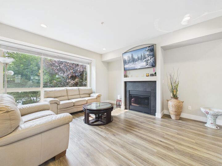 Property Photo: 13712 232 Street BC V4R 0H1