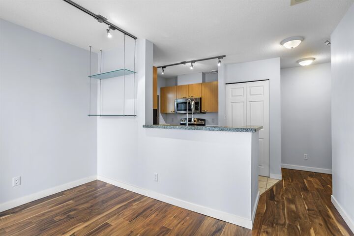 Property Photo: 1420 W Georgia Street 1506 BC V6G 3K4
