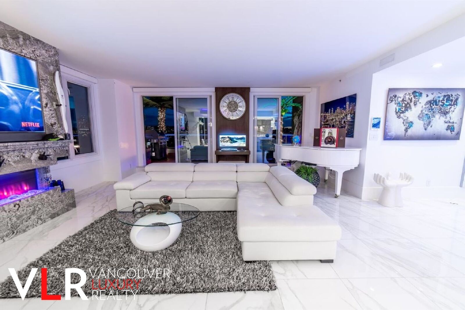 Property Photo:  199 Drake Street Ph  BC V6Z 2Y8 