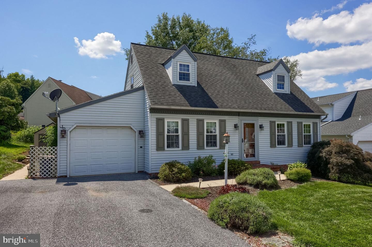 Property Photo:  209 Yorkshire Way  PA 17554 