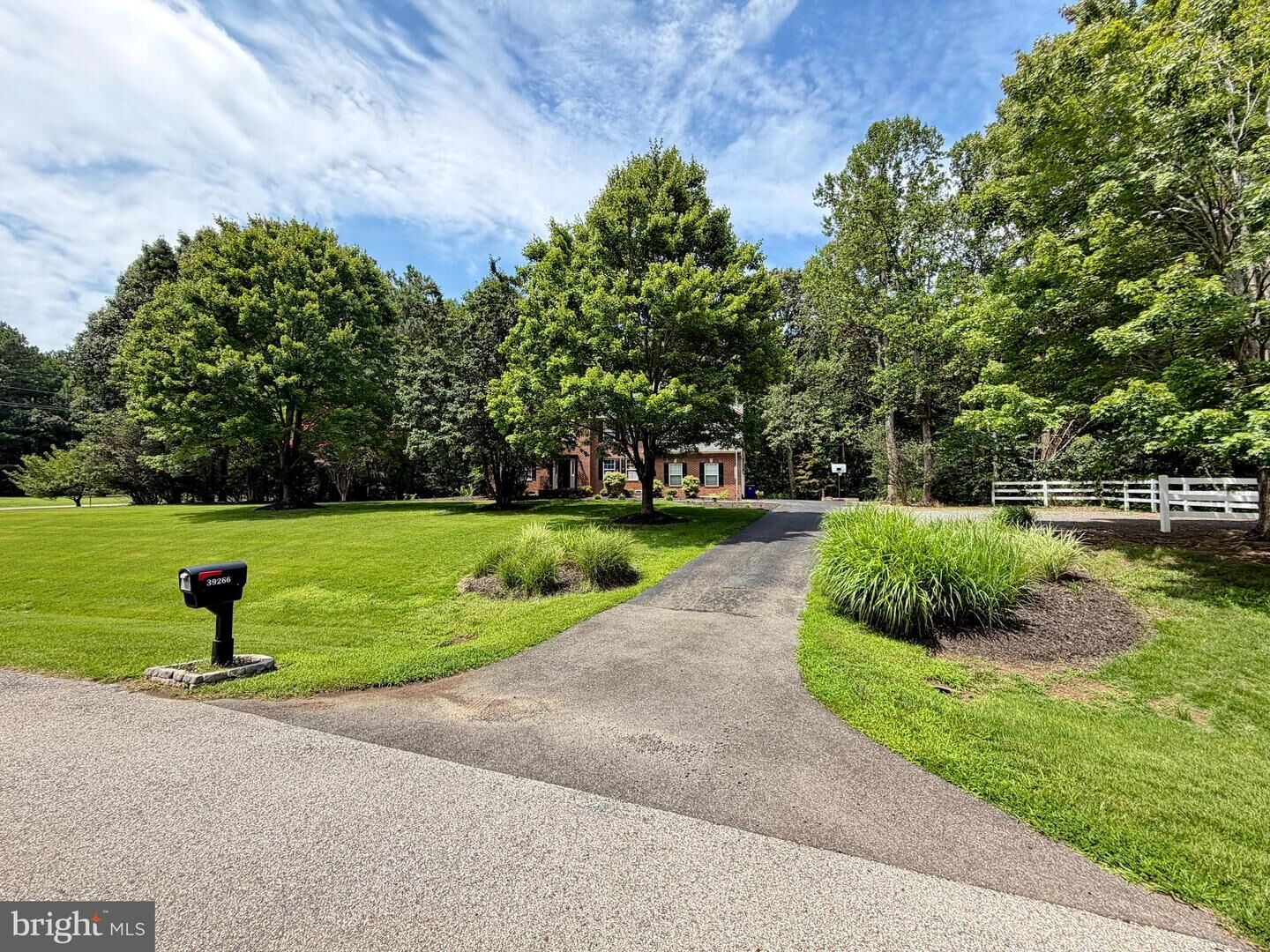 Property Photo: 39266 Persimmon Creek Road MD 20659